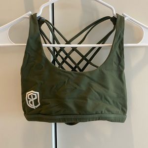 💛 Strappy Sports Bra